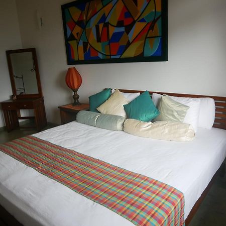Yoho Home Away Home Kandy Exteriör bild