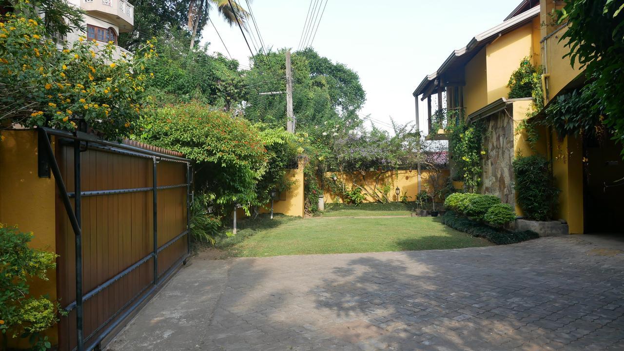 Yoho Home Away Home Kandy Exteriör bild